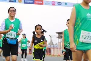 BIB: 5275, 52818
                            <button type="button" onclick="openModal(10538713)" class="btn btn-primary btn-sm float-right btn-popup" data-toggle="modal" data-target=".modal-high-quality">
                        <i class="fas fa-shopping-cart"></i> Add to Cart
                    </button>
                                            <button type="button" onclick="isThisMe(10538713, true)" class="btn btn-success btn-sm float-right btn-popup btn-isme hidden" data-toggle="tooltip" data-placement="bottom" title="นี่คือรูปของคุณใช่ไหม คลิกที่นี่เพื่อเอาเข้าอัลบั้ม">
                        <i class="fas fa-plus"></i> Add to album
                    </button>
                    <button type="button" onclick="isThisMe(10538713, false)" class="btn btn-warning btn-sm float-right btn-popup btn-isnotme hidden">
                        <i class="fas fa-ban"></i> Remove from album
                    </button>