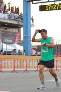 BIB: 1727, 50214
                            <button type="button" onclick="openModal(10532632)" class="btn btn-primary btn-sm float-right btn-popup" data-toggle="modal" data-target=".modal-high-quality">
                        <i class="fas fa-shopping-cart"></i> Add to Cart
                    </button>
                                            <button type="button" onclick="isThisMe(10532632, true)" class="btn btn-success btn-sm float-right btn-popup btn-isme hidden" data-toggle="tooltip" data-placement="bottom" title="นี่คือรูปของคุณใช่ไหม คลิกที่นี่เพื่อเอาเข้าอัลบั้ม">
                        <i class="fas fa-plus"></i> Add to album
                    </button>
                    <button type="button" onclick="isThisMe(10532632, false)" class="btn btn-warning btn-sm float-right btn-popup btn-isnotme hidden">
                        <i class="fas fa-ban"></i> Remove from album
                    </button>