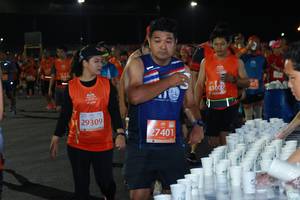 BIB: 8100, 29309, 27401
                            <button type="button" onclick="openModal(10699661)" class="btn btn-primary btn-sm float-right btn-popup" data-toggle="modal" data-target=".modal-high-quality">
                        <i class="fas fa-shopping-cart"></i> Add to Cart
                    </button>
                                            <button type="button" onclick="isThisMe(10699661, true)" class="btn btn-success btn-sm float-right btn-popup btn-isme hidden" data-toggle="tooltip" data-placement="bottom" title="นี่คือรูปของคุณใช่ไหม คลิกที่นี่เพื่อเอาเข้าอัลบั้ม">
                        <i class="fas fa-plus"></i> Add to album
                    </button>
                    <button type="button" onclick="isThisMe(10699661, false)" class="btn btn-warning btn-sm float-right btn-popup btn-isnotme hidden">
                        <i class="fas fa-ban"></i> Remove from album
                    </button>