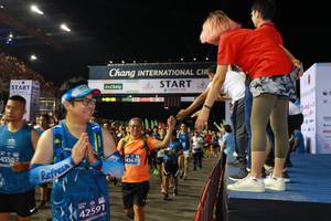 BIB: 45507, 45639, 42591
                            <button type="button" onclick="openModal(10572338)" class="btn btn-primary btn-sm float-right btn-popup" data-toggle="modal" data-target=".modal-high-quality">
                        <i class="fas fa-shopping-cart"></i> Add to Cart
                    </button>
                                            <button type="button" onclick="isThisMe(10572338, true)" class="btn btn-success btn-sm float-right btn-popup btn-isme hidden" data-toggle="tooltip" data-placement="bottom" title="นี่คือรูปของคุณใช่ไหม คลิกที่นี่เพื่อเอาเข้าอัลบั้ม">
                        <i class="fas fa-plus"></i> Add to album
                    </button>
                    <button type="button" onclick="isThisMe(10572338, false)" class="btn btn-warning btn-sm float-right btn-popup btn-isnotme hidden">
                        <i class="fas fa-ban"></i> Remove from album
                    </button>