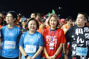 BIB: 82946, 70406, 555
                            <button type="button" onclick="openModal(10645641)" class="btn btn-primary btn-sm float-right btn-popup" data-toggle="modal" data-target=".modal-high-quality">
                        <i class="fas fa-shopping-cart"></i> Add to Cart
                    </button>
                                            <button type="button" onclick="isThisMe(10645641, true)" class="btn btn-success btn-sm float-right btn-popup btn-isme hidden" data-toggle="tooltip" data-placement="bottom" title="นี่คือรูปของคุณใช่ไหม คลิกที่นี่เพื่อเอาเข้าอัลบั้ม">
                        <i class="fas fa-plus"></i> Add to album
                    </button>
                    <button type="button" onclick="isThisMe(10645641, false)" class="btn btn-warning btn-sm float-right btn-popup btn-isnotme hidden">
                        <i class="fas fa-ban"></i> Remove from album
                    </button>