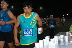 BIB: 40239
                            <button type="button" onclick="openModal(10572443)" class="btn btn-primary btn-sm float-right btn-popup" data-toggle="modal" data-target=".modal-high-quality">
                        <i class="fas fa-shopping-cart"></i> Add to Cart
                    </button>
                                            <button type="button" onclick="isThisMe(10572443, true)" class="btn btn-success btn-sm float-right btn-popup btn-isme hidden" data-toggle="tooltip" data-placement="bottom" title="นี่คือรูปของคุณใช่ไหม คลิกที่นี่เพื่อเอาเข้าอัลบั้ม">
                        <i class="fas fa-plus"></i> Add to album
                    </button>
                    <button type="button" onclick="isThisMe(10572443, false)" class="btn btn-warning btn-sm float-right btn-popup btn-isnotme hidden">
                        <i class="fas fa-ban"></i> Remove from album
                    </button>