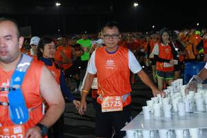 BIB: 250, 25725
                            <button type="button" onclick="openModal(10663505)" class="btn btn-primary btn-sm float-right btn-popup" data-toggle="modal" data-target=".modal-high-quality">
                        <i class="fas fa-shopping-cart"></i> Add to Cart
                    </button>
                                            <button type="button" onclick="isThisMe(10663505, true)" class="btn btn-success btn-sm float-right btn-popup btn-isme hidden" data-toggle="tooltip" data-placement="bottom" title="นี่คือรูปของคุณใช่ไหม คลิกที่นี่เพื่อเอาเข้าอัลบั้ม">
                        <i class="fas fa-plus"></i> Add to album
                    </button>
                    <button type="button" onclick="isThisMe(10663505, false)" class="btn btn-warning btn-sm float-right btn-popup btn-isnotme hidden">
                        <i class="fas fa-ban"></i> Remove from album
                    </button>