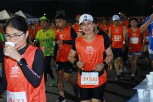 BIB: 2034, 29500, 28673
                            <button type="button" onclick="openModal(10662752)" class="btn btn-primary btn-sm float-right btn-popup" data-toggle="modal" data-target=".modal-high-quality">
                        <i class="fas fa-shopping-cart"></i> Add to Cart
                    </button>
                                            <button type="button" onclick="isThisMe(10662752, true)" class="btn btn-success btn-sm float-right btn-popup btn-isme hidden" data-toggle="tooltip" data-placement="bottom" title="นี่คือรูปของคุณใช่ไหม คลิกที่นี่เพื่อเอาเข้าอัลบั้ม">
                        <i class="fas fa-plus"></i> Add to album
                    </button>
                    <button type="button" onclick="isThisMe(10662752, false)" class="btn btn-warning btn-sm float-right btn-popup btn-isnotme hidden">
                        <i class="fas fa-ban"></i> Remove from album
                    </button>