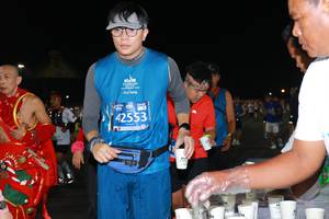 BIB: 42553
                            <button type="button" onclick="openModal(10572640)" class="btn btn-primary btn-sm float-right btn-popup" data-toggle="modal" data-target=".modal-high-quality">
                        <i class="fas fa-shopping-cart"></i> Add to Cart
                    </button>
                                            <button type="button" onclick="isThisMe(10572640, true)" class="btn btn-success btn-sm float-right btn-popup btn-isme hidden" data-toggle="tooltip" data-placement="bottom" title="นี่คือรูปของคุณใช่ไหม คลิกที่นี่เพื่อเอาเข้าอัลบั้ม">
                        <i class="fas fa-plus"></i> Add to album
                    </button>
                    <button type="button" onclick="isThisMe(10572640, false)" class="btn btn-warning btn-sm float-right btn-popup btn-isnotme hidden">
                        <i class="fas fa-ban"></i> Remove from album
                    </button>
