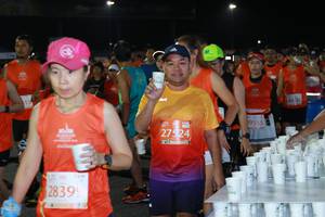 BIB: 29355, 27524, 2839
                            <button type="button" onclick="openModal(10663073)" class="btn btn-primary btn-sm float-right btn-popup" data-toggle="modal" data-target=".modal-high-quality">
                        <i class="fas fa-shopping-cart"></i> Add to Cart
                    </button>
                                            <button type="button" onclick="isThisMe(10663073, true)" class="btn btn-success btn-sm float-right btn-popup btn-isme hidden" data-toggle="tooltip" data-placement="bottom" title="นี่คือรูปของคุณใช่ไหม คลิกที่นี่เพื่อเอาเข้าอัลบั้ม">
                        <i class="fas fa-plus"></i> Add to album
                    </button>
                    <button type="button" onclick="isThisMe(10663073, false)" class="btn btn-warning btn-sm float-right btn-popup btn-isnotme hidden">
                        <i class="fas fa-ban"></i> Remove from album
                    </button>