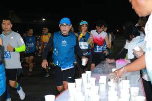 BIB: 036, 615, 41905
                            <button type="button" onclick="openModal(10572610)" class="btn btn-primary btn-sm float-right btn-popup" data-toggle="modal" data-target=".modal-high-quality">
                        <i class="fas fa-shopping-cart"></i> Add to Cart
                    </button>
                                            <button type="button" onclick="isThisMe(10572610, true)" class="btn btn-success btn-sm float-right btn-popup btn-isme hidden" data-toggle="tooltip" data-placement="bottom" title="นี่คือรูปของคุณใช่ไหม คลิกที่นี่เพื่อเอาเข้าอัลบั้ม">
                        <i class="fas fa-plus"></i> Add to album
                    </button>
                    <button type="button" onclick="isThisMe(10572610, false)" class="btn btn-warning btn-sm float-right btn-popup btn-isnotme hidden">
                        <i class="fas fa-ban"></i> Remove from album
                    </button>