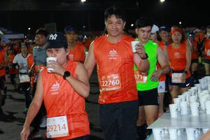 BIB: 071, 2909, 22760, 29214
                            <button type="button" onclick="openModal(10663431)" class="btn btn-primary btn-sm float-right btn-popup" data-toggle="modal" data-target=".modal-high-quality">
                        <i class="fas fa-shopping-cart"></i> Add to Cart
                    </button>
                                            <button type="button" onclick="isThisMe(10663431, true)" class="btn btn-success btn-sm float-right btn-popup btn-isme hidden" data-toggle="tooltip" data-placement="bottom" title="นี่คือรูปของคุณใช่ไหม คลิกที่นี่เพื่อเอาเข้าอัลบั้ม">
                        <i class="fas fa-plus"></i> Add to album
                    </button>
                    <button type="button" onclick="isThisMe(10663431, false)" class="btn btn-warning btn-sm float-right btn-popup btn-isnotme hidden">
                        <i class="fas fa-ban"></i> Remove from album
                    </button>