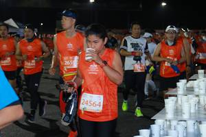 BIB: 2650, 007, 21844, 24564, 
                            <button type="button" onclick="openModal(10660975)" class="btn btn-primary btn-sm float-right btn-popup" data-toggle="modal" data-target=".modal-high-quality">
                        <i class="fas fa-shopping-cart"></i> Add to Cart
                    </button>
                                            <button type="button" onclick="isThisMe(10660975, true)" class="btn btn-success btn-sm float-right btn-popup btn-isme hidden" data-toggle="tooltip" data-placement="bottom" title="นี่คือรูปของคุณใช่ไหม คลิกที่นี่เพื่อเอาเข้าอัลบั้ม">
                        <i class="fas fa-plus"></i> Add to album
                    </button>
                    <button type="button" onclick="isThisMe(10660975, false)" class="btn btn-warning btn-sm float-right btn-popup btn-isnotme hidden">
                        <i class="fas fa-ban"></i> Remove from album
                    </button>