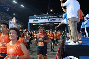 BIB: 2438, 26791, 22574
                            <button type="button" onclick="openModal(10652183)" class="btn btn-primary btn-sm float-right btn-popup" data-toggle="modal" data-target=".modal-high-quality">
                        <i class="fas fa-shopping-cart"></i> Add to Cart
                    </button>
                                            <button type="button" onclick="isThisMe(10652183, true)" class="btn btn-success btn-sm float-right btn-popup btn-isme hidden" data-toggle="tooltip" data-placement="bottom" title="นี่คือรูปของคุณใช่ไหม คลิกที่นี่เพื่อเอาเข้าอัลบั้ม">
                        <i class="fas fa-plus"></i> Add to album
                    </button>
                    <button type="button" onclick="isThisMe(10652183, false)" class="btn btn-warning btn-sm float-right btn-popup btn-isnotme hidden">
                        <i class="fas fa-ban"></i> Remove from album
                    </button>