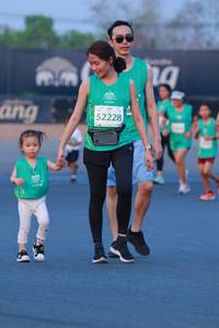 BIB: 52228
                            <button type="button" onclick="openModal(10510507)" class="btn btn-primary btn-sm float-right btn-popup" data-toggle="modal" data-target=".modal-high-quality">
                        <i class="fas fa-shopping-cart"></i> Add to Cart
                    </button>
                                            <button type="button" onclick="isThisMe(10510507, true)" class="btn btn-success btn-sm float-right btn-popup btn-isme hidden" data-toggle="tooltip" data-placement="bottom" title="นี่คือรูปของคุณใช่ไหม คลิกที่นี่เพื่อเอาเข้าอัลบั้ม">
                        <i class="fas fa-plus"></i> Add to album
                    </button>
                    <button type="button" onclick="isThisMe(10510507, false)" class="btn btn-warning btn-sm float-right btn-popup btn-isnotme hidden">
                        <i class="fas fa-ban"></i> Remove from album
                    </button>