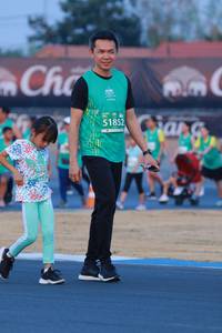 BIB: 51852
                            <button type="button" onclick="openModal(10512119)" class="btn btn-primary btn-sm float-right btn-popup" data-toggle="modal" data-target=".modal-high-quality">
                        <i class="fas fa-shopping-cart"></i> Add to Cart
                    </button>
                                            <button type="button" onclick="isThisMe(10512119, true)" class="btn btn-success btn-sm float-right btn-popup btn-isme hidden" data-toggle="tooltip" data-placement="bottom" title="นี่คือรูปของคุณใช่ไหม คลิกที่นี่เพื่อเอาเข้าอัลบั้ม">
                        <i class="fas fa-plus"></i> Add to album
                    </button>
                    <button type="button" onclick="isThisMe(10512119, false)" class="btn btn-warning btn-sm float-right btn-popup btn-isnotme hidden">
                        <i class="fas fa-ban"></i> Remove from album
                    </button>