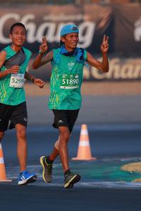 BIB: 5299, 51890
                            <button type="button" onclick="openModal(10491474)" class="btn btn-primary btn-sm float-right btn-popup" data-toggle="modal" data-target=".modal-high-quality">
                        <i class="fas fa-shopping-cart"></i> Add to Cart
                    </button>
                                            <button type="button" onclick="isThisMe(10491474, true)" class="btn btn-success btn-sm float-right btn-popup btn-isme hidden" data-toggle="tooltip" data-placement="bottom" title="นี่คือรูปของคุณใช่ไหม คลิกที่นี่เพื่อเอาเข้าอัลบั้ม">
                        <i class="fas fa-plus"></i> Add to album
                    </button>
                    <button type="button" onclick="isThisMe(10491474, false)" class="btn btn-warning btn-sm float-right btn-popup btn-isnotme hidden">
                        <i class="fas fa-ban"></i> Remove from album
                    </button>