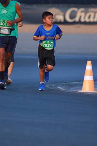 BIB: 5013, 70295
                            <button type="button" onclick="openModal(10492585)" class="btn btn-primary btn-sm float-right btn-popup" data-toggle="modal" data-target=".modal-high-quality">
                        <i class="fas fa-shopping-cart"></i> Add to Cart
                    </button>
                                            <button type="button" onclick="isThisMe(10492585, true)" class="btn btn-success btn-sm float-right btn-popup btn-isme hidden" data-toggle="tooltip" data-placement="bottom" title="นี่คือรูปของคุณใช่ไหม คลิกที่นี่เพื่อเอาเข้าอัลบั้ม">
                        <i class="fas fa-plus"></i> Add to album
                    </button>
                    <button type="button" onclick="isThisMe(10492585, false)" class="btn btn-warning btn-sm float-right btn-popup btn-isnotme hidden">
                        <i class="fas fa-ban"></i> Remove from album
                    </button>