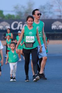 BIB: 562, 52228
                            <button type="button" onclick="openModal(10510522)" class="btn btn-primary btn-sm float-right btn-popup" data-toggle="modal" data-target=".modal-high-quality">
                        <i class="fas fa-shopping-cart"></i> Add to Cart
                    </button>
                                            <button type="button" onclick="isThisMe(10510522, true)" class="btn btn-success btn-sm float-right btn-popup btn-isme hidden" data-toggle="tooltip" data-placement="bottom" title="นี่คือรูปของคุณใช่ไหม คลิกที่นี่เพื่อเอาเข้าอัลบั้ม">
                        <i class="fas fa-plus"></i> Add to album
                    </button>
                    <button type="button" onclick="isThisMe(10510522, false)" class="btn btn-warning btn-sm float-right btn-popup btn-isnotme hidden">
                        <i class="fas fa-ban"></i> Remove from album
                    </button>