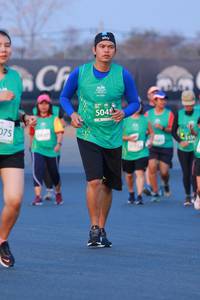 BIB: 5042, 075
                            <button type="button" onclick="openModal(10502936)" class="btn btn-primary btn-sm float-right btn-popup" data-toggle="modal" data-target=".modal-high-quality">
                        <i class="fas fa-shopping-cart"></i> Add to Cart
                    </button>
                                            <button type="button" onclick="isThisMe(10502936, true)" class="btn btn-success btn-sm float-right btn-popup btn-isme hidden" data-toggle="tooltip" data-placement="bottom" title="นี่คือรูปของคุณใช่ไหม คลิกที่นี่เพื่อเอาเข้าอัลบั้ม">
                        <i class="fas fa-plus"></i> Add to album
                    </button>
                    <button type="button" onclick="isThisMe(10502936, false)" class="btn btn-warning btn-sm float-right btn-popup btn-isnotme hidden">
                        <i class="fas fa-ban"></i> Remove from album
                    </button>