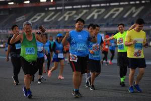 BIB: 1092, 15186, 1626, 14942, 14930, 647, 80163
                            <button type="button" onclick="openModal(11667153)" class="btn btn-primary btn-sm float-right btn-popup" data-toggle="modal" data-target=".modal-high-quality">
                        <i class="fas fa-shopping-cart"></i> Add to Cart
                    </button>
                                            <button type="button" onclick="isThisMe(11667153, true)" class="btn btn-success btn-sm float-right btn-popup btn-isme hidden" data-toggle="tooltip" data-placement="bottom" title="นี่คือรูปของคุณใช่ไหม คลิกที่นี่เพื่อเอาเข้าอัลบั้ม">
                        <i class="fas fa-plus"></i> Add to album
                    </button>
                    <button type="button" onclick="isThisMe(11667153, false)" class="btn btn-warning btn-sm float-right btn-popup btn-isnotme hidden">
                        <i class="fas fa-ban"></i> Remove from album
                    </button>