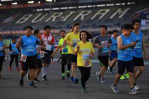 BIB: 263, 15186, 1755, 7966, 80171, 1705
                            <button type="button" onclick="openModal(10886551)" class="btn btn-primary btn-sm float-right btn-popup" data-toggle="modal" data-target=".modal-high-quality">
                        <i class="fas fa-shopping-cart"></i> Add to Cart
                    </button>
                                            <button type="button" onclick="isThisMe(10886551, true)" class="btn btn-success btn-sm float-right btn-popup btn-isme hidden" data-toggle="tooltip" data-placement="bottom" title="นี่คือรูปของคุณใช่ไหม คลิกที่นี่เพื่อเอาเข้าอัลบั้ม">
                        <i class="fas fa-plus"></i> Add to album
                    </button>
                    <button type="button" onclick="isThisMe(10886551, false)" class="btn btn-warning btn-sm float-right btn-popup btn-isnotme hidden">
                        <i class="fas fa-ban"></i> Remove from album
                    </button>
