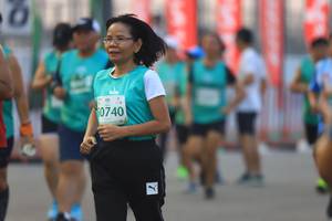 BIB: 0740
                            <button type="button" onclick="openModal(10478958)" class="btn btn-primary btn-sm float-right btn-popup" data-toggle="modal" data-target=".modal-high-quality">
                        <i class="fas fa-shopping-cart"></i> Add to Cart
                    </button>
                                            <button type="button" onclick="isThisMe(10478958, true)" class="btn btn-success btn-sm float-right btn-popup btn-isme hidden" data-toggle="tooltip" data-placement="bottom" title="นี่คือรูปของคุณใช่ไหม คลิกที่นี่เพื่อเอาเข้าอัลบั้ม">
                        <i class="fas fa-plus"></i> Add to album
                    </button>
                    <button type="button" onclick="isThisMe(10478958, false)" class="btn btn-warning btn-sm float-right btn-popup btn-isnotme hidden">
                        <i class="fas fa-ban"></i> Remove from album
                    </button>