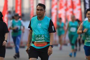 BIB: 50450, 501
                            <button type="button" onclick="openModal(10479089)" class="btn btn-primary btn-sm float-right btn-popup" data-toggle="modal" data-target=".modal-high-quality">
                        <i class="fas fa-shopping-cart"></i> Add to Cart
                    </button>
                                            <button type="button" onclick="isThisMe(10479089, true)" class="btn btn-success btn-sm float-right btn-popup btn-isme hidden" data-toggle="tooltip" data-placement="bottom" title="นี่คือรูปของคุณใช่ไหม คลิกที่นี่เพื่อเอาเข้าอัลบั้ม">
                        <i class="fas fa-plus"></i> Add to album
                    </button>
                    <button type="button" onclick="isThisMe(10479089, false)" class="btn btn-warning btn-sm float-right btn-popup btn-isnotme hidden">
                        <i class="fas fa-ban"></i> Remove from album
                    </button>