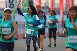 BIB: 51182, 0824, 50984
                            <button type="button" onclick="openModal(10479083)" class="btn btn-primary btn-sm float-right btn-popup" data-toggle="modal" data-target=".modal-high-quality">
                        <i class="fas fa-shopping-cart"></i> Add to Cart
                    </button>
                                            <button type="button" onclick="isThisMe(10479083, true)" class="btn btn-success btn-sm float-right btn-popup btn-isme hidden" data-toggle="tooltip" data-placement="bottom" title="นี่คือรูปของคุณใช่ไหม คลิกที่นี่เพื่อเอาเข้าอัลบั้ม">
                        <i class="fas fa-plus"></i> Add to album
                    </button>
                    <button type="button" onclick="isThisMe(10479083, false)" class="btn btn-warning btn-sm float-right btn-popup btn-isnotme hidden">
                        <i class="fas fa-ban"></i> Remove from album
                    </button>