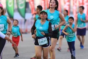 BIB: 31515, 52625
                            <button type="button" onclick="openModal(10478313)" class="btn btn-primary btn-sm float-right btn-popup" data-toggle="modal" data-target=".modal-high-quality">
                        <i class="fas fa-shopping-cart"></i> Add to Cart
                    </button>
                                            <button type="button" onclick="isThisMe(10478313, true)" class="btn btn-success btn-sm float-right btn-popup btn-isme hidden" data-toggle="tooltip" data-placement="bottom" title="นี่คือรูปของคุณใช่ไหม คลิกที่นี่เพื่อเอาเข้าอัลบั้ม">
                        <i class="fas fa-plus"></i> Add to album
                    </button>
                    <button type="button" onclick="isThisMe(10478313, false)" class="btn btn-warning btn-sm float-right btn-popup btn-isnotme hidden">
                        <i class="fas fa-ban"></i> Remove from album
                    </button>