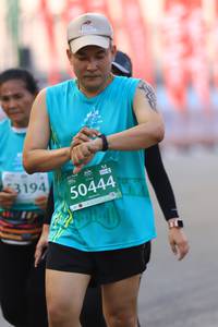 BIB: 3194, 50444
                            <button type="button" onclick="openModal(10477446)" class="btn btn-primary btn-sm float-right btn-popup" data-toggle="modal" data-target=".modal-high-quality">
                        <i class="fas fa-shopping-cart"></i> Add to Cart
                    </button>
                                            <button type="button" onclick="isThisMe(10477446, true)" class="btn btn-success btn-sm float-right btn-popup btn-isme hidden" data-toggle="tooltip" data-placement="bottom" title="นี่คือรูปของคุณใช่ไหม คลิกที่นี่เพื่อเอาเข้าอัลบั้ม">
                        <i class="fas fa-plus"></i> Add to album
                    </button>
                    <button type="button" onclick="isThisMe(10477446, false)" class="btn btn-warning btn-sm float-right btn-popup btn-isnotme hidden">
                        <i class="fas fa-ban"></i> Remove from album
                    </button>