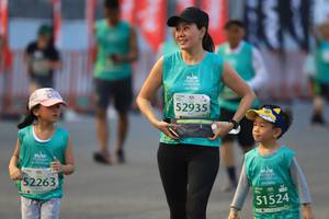 BIB: 52935, 52263, 51524
                            <button type="button" onclick="openModal(10480051)" class="btn btn-primary btn-sm float-right btn-popup" data-toggle="modal" data-target=".modal-high-quality">
                        <i class="fas fa-shopping-cart"></i> Add to Cart
                    </button>
                                            <button type="button" onclick="isThisMe(10480051, true)" class="btn btn-success btn-sm float-right btn-popup btn-isme hidden" data-toggle="tooltip" data-placement="bottom" title="นี่คือรูปของคุณใช่ไหม คลิกที่นี่เพื่อเอาเข้าอัลบั้ม">
                        <i class="fas fa-plus"></i> Add to album
                    </button>
                    <button type="button" onclick="isThisMe(10480051, false)" class="btn btn-warning btn-sm float-right btn-popup btn-isnotme hidden">
                        <i class="fas fa-ban"></i> Remove from album
                    </button>