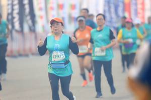 BIB: 52975
                            <button type="button" onclick="openModal(10478563)" class="btn btn-primary btn-sm float-right btn-popup" data-toggle="modal" data-target=".modal-high-quality">
                        <i class="fas fa-shopping-cart"></i> Add to Cart
                    </button>
                                            <button type="button" onclick="isThisMe(10478563, true)" class="btn btn-success btn-sm float-right btn-popup btn-isme hidden" data-toggle="tooltip" data-placement="bottom" title="นี่คือรูปของคุณใช่ไหม คลิกที่นี่เพื่อเอาเข้าอัลบั้ม">
                        <i class="fas fa-plus"></i> Add to album
                    </button>
                    <button type="button" onclick="isThisMe(10478563, false)" class="btn btn-warning btn-sm float-right btn-popup btn-isnotme hidden">
                        <i class="fas fa-ban"></i> Remove from album
                    </button>