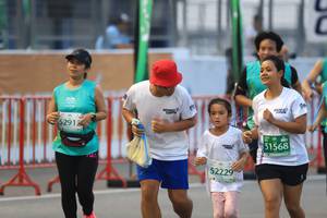 BIB: 52912, 51568, 52229
                            <button type="button" onclick="openModal(10479874)" class="btn btn-primary btn-sm float-right btn-popup" data-toggle="modal" data-target=".modal-high-quality">
                        <i class="fas fa-shopping-cart"></i> Add to Cart
                    </button>
                                            <button type="button" onclick="isThisMe(10479874, true)" class="btn btn-success btn-sm float-right btn-popup btn-isme hidden" data-toggle="tooltip" data-placement="bottom" title="นี่คือรูปของคุณใช่ไหม คลิกที่นี่เพื่อเอาเข้าอัลบั้ม">
                        <i class="fas fa-plus"></i> Add to album
                    </button>
                    <button type="button" onclick="isThisMe(10479874, false)" class="btn btn-warning btn-sm float-right btn-popup btn-isnotme hidden">
                        <i class="fas fa-ban"></i> Remove from album
                    </button>