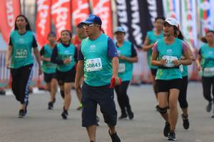 BIB: 250, 50843
                            <button type="button" onclick="openModal(10478735)" class="btn btn-primary btn-sm float-right btn-popup" data-toggle="modal" data-target=".modal-high-quality">
                        <i class="fas fa-shopping-cart"></i> Add to Cart
                    </button>
                                            <button type="button" onclick="isThisMe(10478735, true)" class="btn btn-success btn-sm float-right btn-popup btn-isme hidden" data-toggle="tooltip" data-placement="bottom" title="นี่คือรูปของคุณใช่ไหม คลิกที่นี่เพื่อเอาเข้าอัลบั้ม">
                        <i class="fas fa-plus"></i> Add to album
                    </button>
                    <button type="button" onclick="isThisMe(10478735, false)" class="btn btn-warning btn-sm float-right btn-popup btn-isnotme hidden">
                        <i class="fas fa-ban"></i> Remove from album
                    </button>