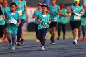 BIB: 51505, 2230
                            <button type="button" onclick="openModal(10476475)" class="btn btn-primary btn-sm float-right btn-popup" data-toggle="modal" data-target=".modal-high-quality">
                        <i class="fas fa-shopping-cart"></i> Add to Cart
                    </button>
                                            <button type="button" onclick="isThisMe(10476475, true)" class="btn btn-success btn-sm float-right btn-popup btn-isme hidden" data-toggle="tooltip" data-placement="bottom" title="นี่คือรูปของคุณใช่ไหม คลิกที่นี่เพื่อเอาเข้าอัลบั้ม">
                        <i class="fas fa-plus"></i> Add to album
                    </button>
                    <button type="button" onclick="isThisMe(10476475, false)" class="btn btn-warning btn-sm float-right btn-popup btn-isnotme hidden">
                        <i class="fas fa-ban"></i> Remove from album
                    </button>