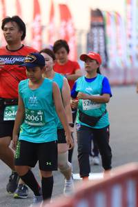 BIB: 5240, 504, 0061
                            <button type="button" onclick="openModal(10477340)" class="btn btn-primary btn-sm float-right btn-popup" data-toggle="modal" data-target=".modal-high-quality">
                        <i class="fas fa-shopping-cart"></i> Add to Cart
                    </button>
                                            <button type="button" onclick="isThisMe(10477340, true)" class="btn btn-success btn-sm float-right btn-popup btn-isme hidden" data-toggle="tooltip" data-placement="bottom" title="นี่คือรูปของคุณใช่ไหม คลิกที่นี่เพื่อเอาเข้าอัลบั้ม">
                        <i class="fas fa-plus"></i> Add to album
                    </button>
                    <button type="button" onclick="isThisMe(10477340, false)" class="btn btn-warning btn-sm float-right btn-popup btn-isnotme hidden">
                        <i class="fas fa-ban"></i> Remove from album
                    </button>