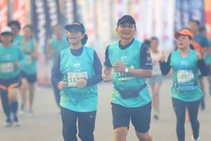 BIB: 53228, 2975
                            <button type="button" onclick="openModal(10478564)" class="btn btn-primary btn-sm float-right btn-popup" data-toggle="modal" data-target=".modal-high-quality">
                        <i class="fas fa-shopping-cart"></i> Add to Cart
                    </button>
                                            <button type="button" onclick="isThisMe(10478564, true)" class="btn btn-success btn-sm float-right btn-popup btn-isme hidden" data-toggle="tooltip" data-placement="bottom" title="นี่คือรูปของคุณใช่ไหม คลิกที่นี่เพื่อเอาเข้าอัลบั้ม">
                        <i class="fas fa-plus"></i> Add to album
                    </button>
                    <button type="button" onclick="isThisMe(10478564, false)" class="btn btn-warning btn-sm float-right btn-popup btn-isnotme hidden">
                        <i class="fas fa-ban"></i> Remove from album
                    </button>