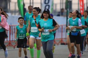 BIB: 51194, 3041, 50036
                            <button type="button" onclick="openModal(10479218)" class="btn btn-primary btn-sm float-right btn-popup" data-toggle="modal" data-target=".modal-high-quality">
                        <i class="fas fa-shopping-cart"></i> Add to Cart
                    </button>
                                            <button type="button" onclick="isThisMe(10479218, true)" class="btn btn-success btn-sm float-right btn-popup btn-isme hidden" data-toggle="tooltip" data-placement="bottom" title="นี่คือรูปของคุณใช่ไหม คลิกที่นี่เพื่อเอาเข้าอัลบั้ม">
                        <i class="fas fa-plus"></i> Add to album
                    </button>
                    <button type="button" onclick="isThisMe(10479218, false)" class="btn btn-warning btn-sm float-right btn-popup btn-isnotme hidden">
                        <i class="fas fa-ban"></i> Remove from album
                    </button>