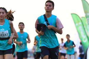 BIB: 2342
                            <button type="button" onclick="openModal(10477040)" class="btn btn-primary btn-sm float-right btn-popup" data-toggle="modal" data-target=".modal-high-quality">
                        <i class="fas fa-shopping-cart"></i> Add to Cart
                    </button>
                                            <button type="button" onclick="isThisMe(10477040, true)" class="btn btn-success btn-sm float-right btn-popup btn-isme hidden" data-toggle="tooltip" data-placement="bottom" title="นี่คือรูปของคุณใช่ไหม คลิกที่นี่เพื่อเอาเข้าอัลบั้ม">
                        <i class="fas fa-plus"></i> Add to album
                    </button>
                    <button type="button" onclick="isThisMe(10477040, false)" class="btn btn-warning btn-sm float-right btn-popup btn-isnotme hidden">
                        <i class="fas fa-ban"></i> Remove from album
                    </button>