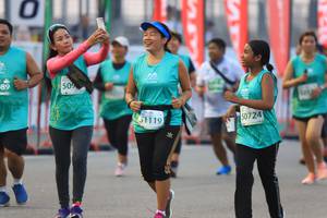 BIB: 509, 51119, 50724
                            <button type="button" onclick="openModal(10479596)" class="btn btn-primary btn-sm float-right btn-popup" data-toggle="modal" data-target=".modal-high-quality">
                        <i class="fas fa-shopping-cart"></i> Add to Cart
                    </button>
                                            <button type="button" onclick="isThisMe(10479596, true)" class="btn btn-success btn-sm float-right btn-popup btn-isme hidden" data-toggle="tooltip" data-placement="bottom" title="นี่คือรูปของคุณใช่ไหม คลิกที่นี่เพื่อเอาเข้าอัลบั้ม">
                        <i class="fas fa-plus"></i> Add to album
                    </button>
                    <button type="button" onclick="isThisMe(10479596, false)" class="btn btn-warning btn-sm float-right btn-popup btn-isnotme hidden">
                        <i class="fas fa-ban"></i> Remove from album
                    </button>