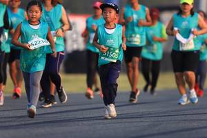 BIB: 52230, 31505
                            <button type="button" onclick="openModal(10476470)" class="btn btn-primary btn-sm float-right btn-popup" data-toggle="modal" data-target=".modal-high-quality">
                        <i class="fas fa-shopping-cart"></i> Add to Cart
                    </button>
                                            <button type="button" onclick="isThisMe(10476470, true)" class="btn btn-success btn-sm float-right btn-popup btn-isme hidden" data-toggle="tooltip" data-placement="bottom" title="นี่คือรูปของคุณใช่ไหม คลิกที่นี่เพื่อเอาเข้าอัลบั้ม">
                        <i class="fas fa-plus"></i> Add to album
                    </button>
                    <button type="button" onclick="isThisMe(10476470, false)" class="btn btn-warning btn-sm float-right btn-popup btn-isnotme hidden">
                        <i class="fas fa-ban"></i> Remove from album
                    </button>