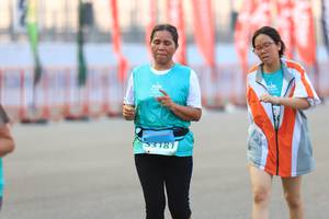 BIB: 33181
                            <button type="button" onclick="openModal(10477821)" class="btn btn-primary btn-sm float-right btn-popup" data-toggle="modal" data-target=".modal-high-quality">
                        <i class="fas fa-shopping-cart"></i> Add to Cart
                    </button>
                                            <button type="button" onclick="isThisMe(10477821, true)" class="btn btn-success btn-sm float-right btn-popup btn-isme hidden" data-toggle="tooltip" data-placement="bottom" title="นี่คือรูปของคุณใช่ไหม คลิกที่นี่เพื่อเอาเข้าอัลบั้ม">
                        <i class="fas fa-plus"></i> Add to album
                    </button>
                    <button type="button" onclick="isThisMe(10477821, false)" class="btn btn-warning btn-sm float-right btn-popup btn-isnotme hidden">
                        <i class="fas fa-ban"></i> Remove from album
                    </button>