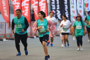 BIB: 132, 61211
                            <button type="button" onclick="openModal(10479858)" class="btn btn-primary btn-sm float-right btn-popup" data-toggle="modal" data-target=".modal-high-quality">
                        <i class="fas fa-shopping-cart"></i> Add to Cart
                    </button>
                                            <button type="button" onclick="isThisMe(10479858, true)" class="btn btn-success btn-sm float-right btn-popup btn-isme hidden" data-toggle="tooltip" data-placement="bottom" title="นี่คือรูปของคุณใช่ไหม คลิกที่นี่เพื่อเอาเข้าอัลบั้ม">
                        <i class="fas fa-plus"></i> Add to album
                    </button>
                    <button type="button" onclick="isThisMe(10479858, false)" class="btn btn-warning btn-sm float-right btn-popup btn-isnotme hidden">
                        <i class="fas fa-ban"></i> Remove from album
                    </button>