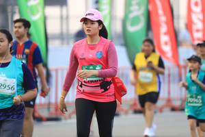 BIB: 2956
                            <button type="button" onclick="openModal(10479293)" class="btn btn-primary btn-sm float-right btn-popup" data-toggle="modal" data-target=".modal-high-quality">
                        <i class="fas fa-shopping-cart"></i> Add to Cart
                    </button>
                                            <button type="button" onclick="isThisMe(10479293, true)" class="btn btn-success btn-sm float-right btn-popup btn-isme hidden" data-toggle="tooltip" data-placement="bottom" title="นี่คือรูปของคุณใช่ไหม คลิกที่นี่เพื่อเอาเข้าอัลบั้ม">
                        <i class="fas fa-plus"></i> Add to album
                    </button>
                    <button type="button" onclick="isThisMe(10479293, false)" class="btn btn-warning btn-sm float-right btn-popup btn-isnotme hidden">
                        <i class="fas fa-ban"></i> Remove from album
                    </button>