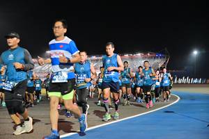 BIB: 4085, 4026, 16452
                            <button type="button" onclick="openModal(10576554)" class="btn btn-primary btn-sm float-right btn-popup" data-toggle="modal" data-target=".modal-high-quality">
                        <i class="fas fa-shopping-cart"></i> Add to Cart
                    </button>
                                            <button type="button" onclick="isThisMe(10576554, true)" class="btn btn-success btn-sm float-right btn-popup btn-isme hidden" data-toggle="tooltip" data-placement="bottom" title="นี่คือรูปของคุณใช่ไหม คลิกที่นี่เพื่อเอาเข้าอัลบั้ม">
                        <i class="fas fa-plus"></i> Add to album
                    </button>
                    <button type="button" onclick="isThisMe(10576554, false)" class="btn btn-warning btn-sm float-right btn-popup btn-isnotme hidden">
                        <i class="fas fa-ban"></i> Remove from album
                    </button>