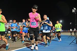 BIB: 42160, 41548, 975
                            <button type="button" onclick="openModal(10576364)" class="btn btn-primary btn-sm float-right btn-popup" data-toggle="modal" data-target=".modal-high-quality">
                        <i class="fas fa-shopping-cart"></i> Add to Cart
                    </button>
                                            <button type="button" onclick="isThisMe(10576364, true)" class="btn btn-success btn-sm float-right btn-popup btn-isme hidden" data-toggle="tooltip" data-placement="bottom" title="นี่คือรูปของคุณใช่ไหม คลิกที่นี่เพื่อเอาเข้าอัลบั้ม">
                        <i class="fas fa-plus"></i> Add to album
                    </button>
                    <button type="button" onclick="isThisMe(10576364, false)" class="btn btn-warning btn-sm float-right btn-popup btn-isnotme hidden">
                        <i class="fas fa-ban"></i> Remove from album
                    </button>