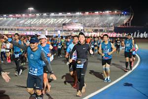 BIB: 41100, 44685, 44148
                            <button type="button" onclick="openModal(10577811)" class="btn btn-primary btn-sm float-right btn-popup" data-toggle="modal" data-target=".modal-high-quality">
                        <i class="fas fa-shopping-cart"></i> Add to Cart
                    </button>
                                            <button type="button" onclick="isThisMe(10577811, true)" class="btn btn-success btn-sm float-right btn-popup btn-isme hidden" data-toggle="tooltip" data-placement="bottom" title="นี่คือรูปของคุณใช่ไหม คลิกที่นี่เพื่อเอาเข้าอัลบั้ม">
                        <i class="fas fa-plus"></i> Add to album
                    </button>
                    <button type="button" onclick="isThisMe(10577811, false)" class="btn btn-warning btn-sm float-right btn-popup btn-isnotme hidden">
                        <i class="fas fa-ban"></i> Remove from album
                    </button>