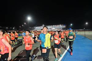 BIB: 27725
                            <button type="button" onclick="openModal(10596470)" class="btn btn-primary btn-sm float-right btn-popup" data-toggle="modal" data-target=".modal-high-quality">
                        <i class="fas fa-shopping-cart"></i> Add to Cart
                    </button>
                                            <button type="button" onclick="isThisMe(10596470, true)" class="btn btn-success btn-sm float-right btn-popup btn-isme hidden" data-toggle="tooltip" data-placement="bottom" title="นี่คือรูปของคุณใช่ไหม คลิกที่นี่เพื่อเอาเข้าอัลบั้ม">
                        <i class="fas fa-plus"></i> Add to album
                    </button>
                    <button type="button" onclick="isThisMe(10596470, false)" class="btn btn-warning btn-sm float-right btn-popup btn-isnotme hidden">
                        <i class="fas fa-ban"></i> Remove from album
                    </button>