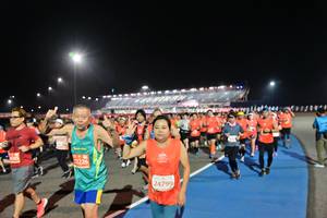 BIB: 22226, 24799
                            <button type="button" onclick="openModal(10601601)" class="btn btn-primary btn-sm float-right btn-popup" data-toggle="modal" data-target=".modal-high-quality">
                        <i class="fas fa-shopping-cart"></i> Add to Cart
                    </button>
                                            <button type="button" onclick="isThisMe(10601601, true)" class="btn btn-success btn-sm float-right btn-popup btn-isme hidden" data-toggle="tooltip" data-placement="bottom" title="นี่คือรูปของคุณใช่ไหม คลิกที่นี่เพื่อเอาเข้าอัลบั้ม">
                        <i class="fas fa-plus"></i> Add to album
                    </button>
                    <button type="button" onclick="isThisMe(10601601, false)" class="btn btn-warning btn-sm float-right btn-popup btn-isnotme hidden">
                        <i class="fas fa-ban"></i> Remove from album
                    </button>