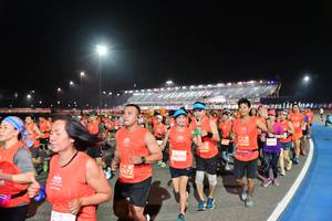 BIB: 7757, 0730, 28594, 22472
                            <button type="button" onclick="openModal(10596929)" class="btn btn-primary btn-sm float-right btn-popup" data-toggle="modal" data-target=".modal-high-quality">
                        <i class="fas fa-shopping-cart"></i> Add to Cart
                    </button>
                                            <button type="button" onclick="isThisMe(10596929, true)" class="btn btn-success btn-sm float-right btn-popup btn-isme hidden" data-toggle="tooltip" data-placement="bottom" title="นี่คือรูปของคุณใช่ไหม คลิกที่นี่เพื่อเอาเข้าอัลบั้ม">
                        <i class="fas fa-plus"></i> Add to album
                    </button>
                    <button type="button" onclick="isThisMe(10596929, false)" class="btn btn-warning btn-sm float-right btn-popup btn-isnotme hidden">
                        <i class="fas fa-ban"></i> Remove from album
                    </button>
