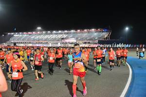 BIB: 27154, 24369
                            <button type="button" onclick="openModal(10592233)" class="btn btn-primary btn-sm float-right btn-popup" data-toggle="modal" data-target=".modal-high-quality">
                        <i class="fas fa-shopping-cart"></i> Add to Cart
                    </button>
                                            <button type="button" onclick="isThisMe(10592233, true)" class="btn btn-success btn-sm float-right btn-popup btn-isme hidden" data-toggle="tooltip" data-placement="bottom" title="นี่คือรูปของคุณใช่ไหม คลิกที่นี่เพื่อเอาเข้าอัลบั้ม">
                        <i class="fas fa-plus"></i> Add to album
                    </button>
                    <button type="button" onclick="isThisMe(10592233, false)" class="btn btn-warning btn-sm float-right btn-popup btn-isnotme hidden">
                        <i class="fas fa-ban"></i> Remove from album
                    </button>