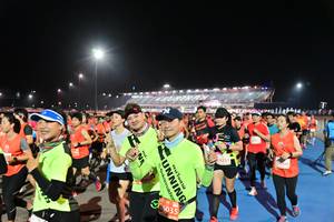 BIB: 24251, 035
                            <button type="button" onclick="openModal(10599157)" class="btn btn-primary btn-sm float-right btn-popup" data-toggle="modal" data-target=".modal-high-quality">
                        <i class="fas fa-shopping-cart"></i> Add to Cart
                    </button>
                                            <button type="button" onclick="isThisMe(10599157, true)" class="btn btn-success btn-sm float-right btn-popup btn-isme hidden" data-toggle="tooltip" data-placement="bottom" title="นี่คือรูปของคุณใช่ไหม คลิกที่นี่เพื่อเอาเข้าอัลบั้ม">
                        <i class="fas fa-plus"></i> Add to album
                    </button>
                    <button type="button" onclick="isThisMe(10599157, false)" class="btn btn-warning btn-sm float-right btn-popup btn-isnotme hidden">
                        <i class="fas fa-ban"></i> Remove from album
                    </button>