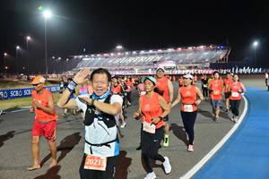 BIB: 0341, 28675, 20233
                            <button type="button" onclick="openModal(10606099)" class="btn btn-primary btn-sm float-right btn-popup" data-toggle="modal" data-target=".modal-high-quality">
                        <i class="fas fa-shopping-cart"></i> Add to Cart
                    </button>
                                            <button type="button" onclick="isThisMe(10606099, true)" class="btn btn-success btn-sm float-right btn-popup btn-isme hidden" data-toggle="tooltip" data-placement="bottom" title="นี่คือรูปของคุณใช่ไหม คลิกที่นี่เพื่อเอาเข้าอัลบั้ม">
                        <i class="fas fa-plus"></i> Add to album
                    </button>
                    <button type="button" onclick="isThisMe(10606099, false)" class="btn btn-warning btn-sm float-right btn-popup btn-isnotme hidden">
                        <i class="fas fa-ban"></i> Remove from album
                    </button>